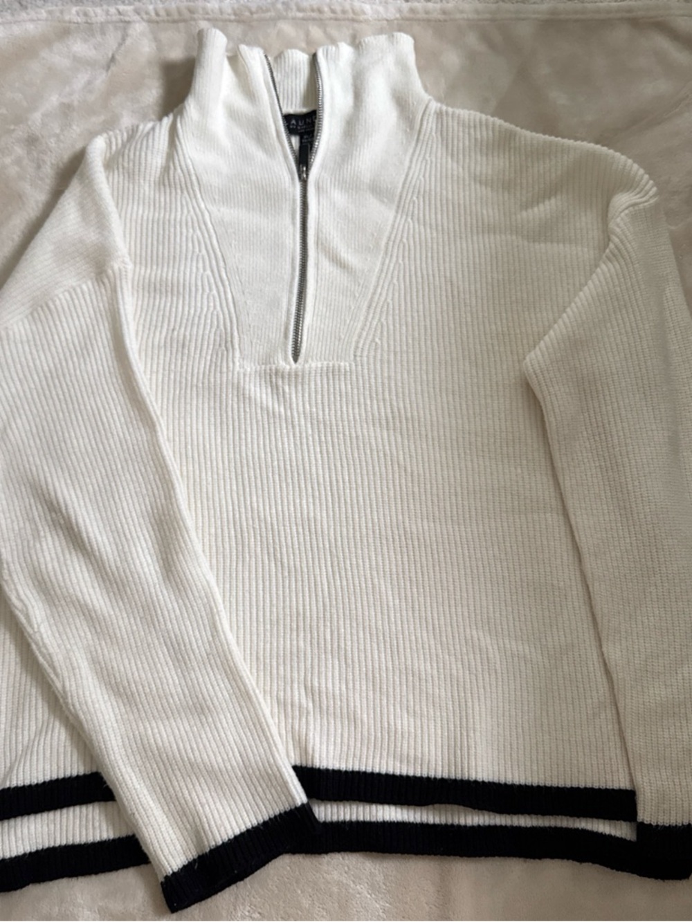 Laundry By Shelli Segal White Half-Zip Ribbed Sweater with Black Trim